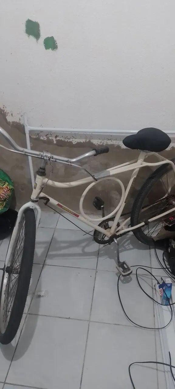 Vendo Uma bicicleta monark ano 81 - Foto 2