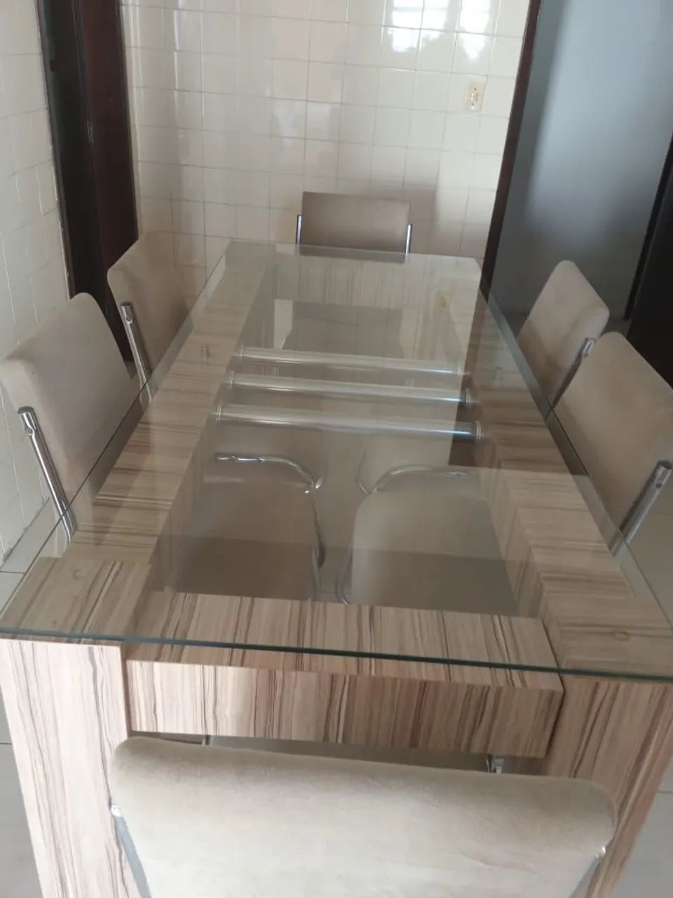 Mesa com 6 cadeiras  - Foto 2