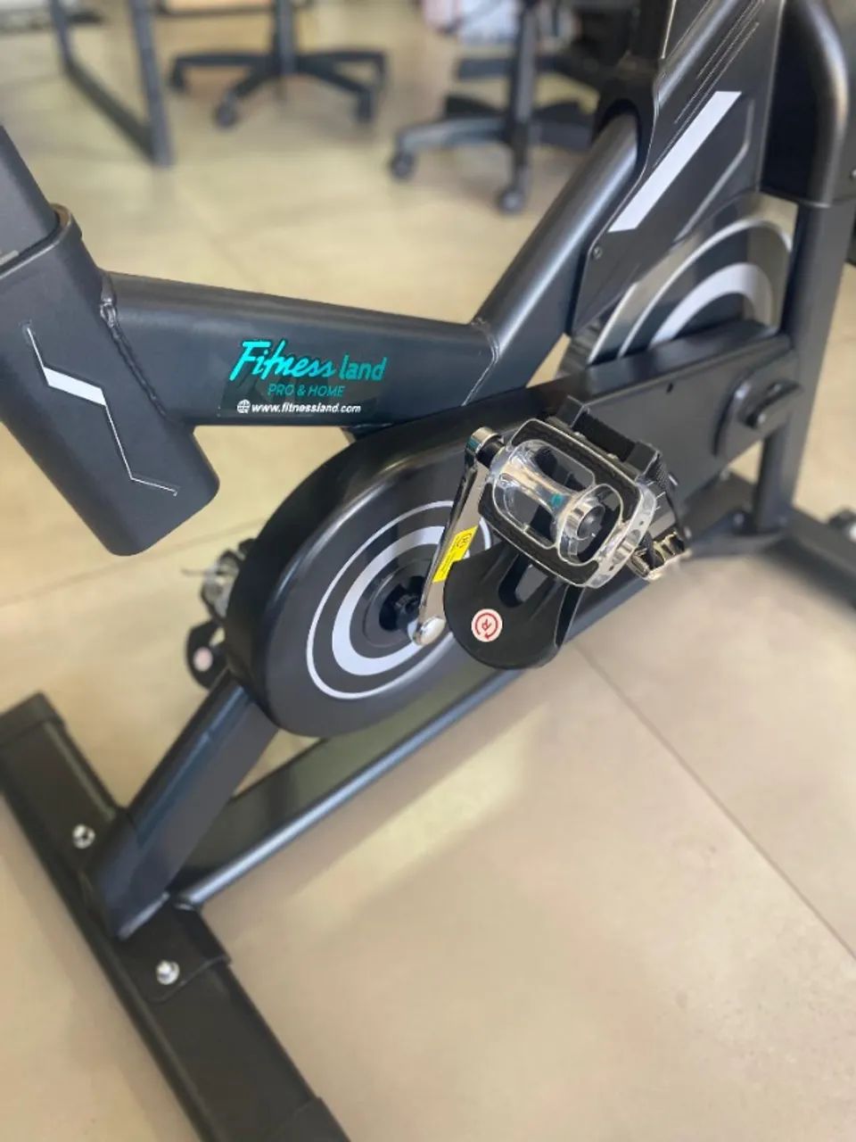 M- SPINNING. BICICLETA ERGOMÉTRICA. PARCELAMENTO EM 12X. PREÇO DE OPORTUNIDADE! - Foto 2