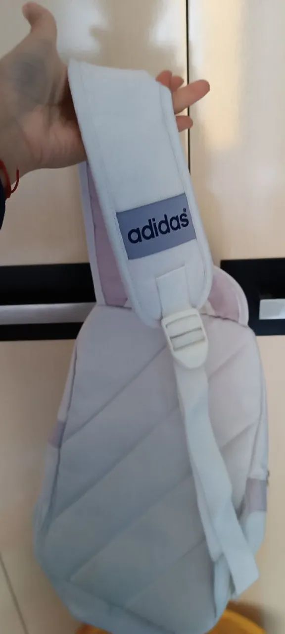 Mochila Adidas pequena uma alça só. - Foto 5