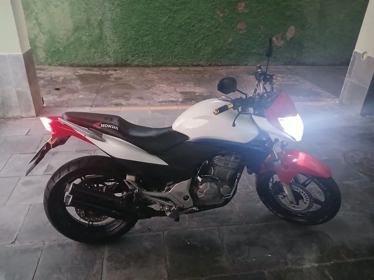CB300r - Foto 4