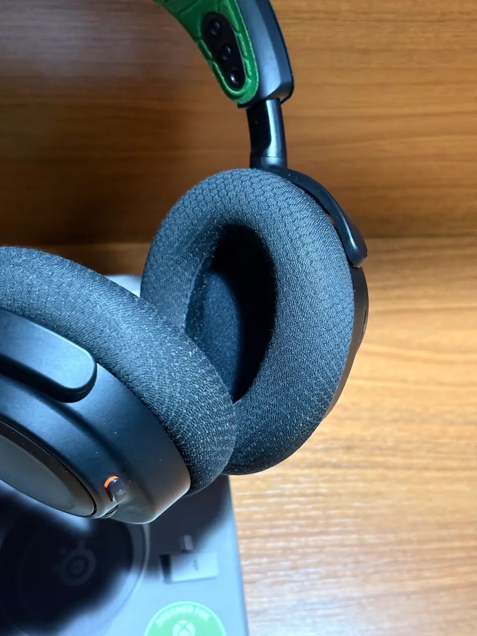 Headset Gamer SteelSeries Arctis Nova 7X - Foto 4