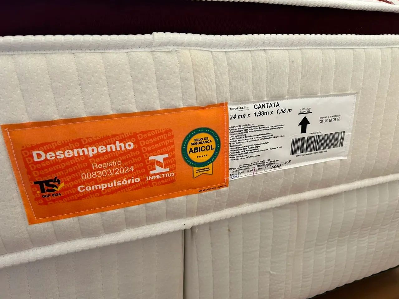 Cama de casal semi nova com colchão excelente  - Foto 3