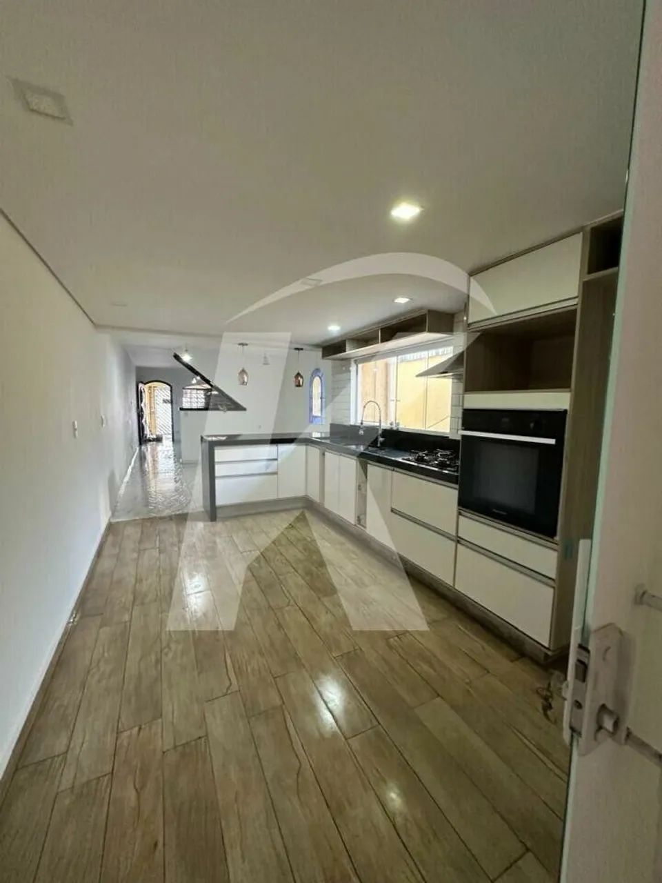 Sobrado perto do metrô com 4 quartos e 2 vagas de garagem. - Foto 2