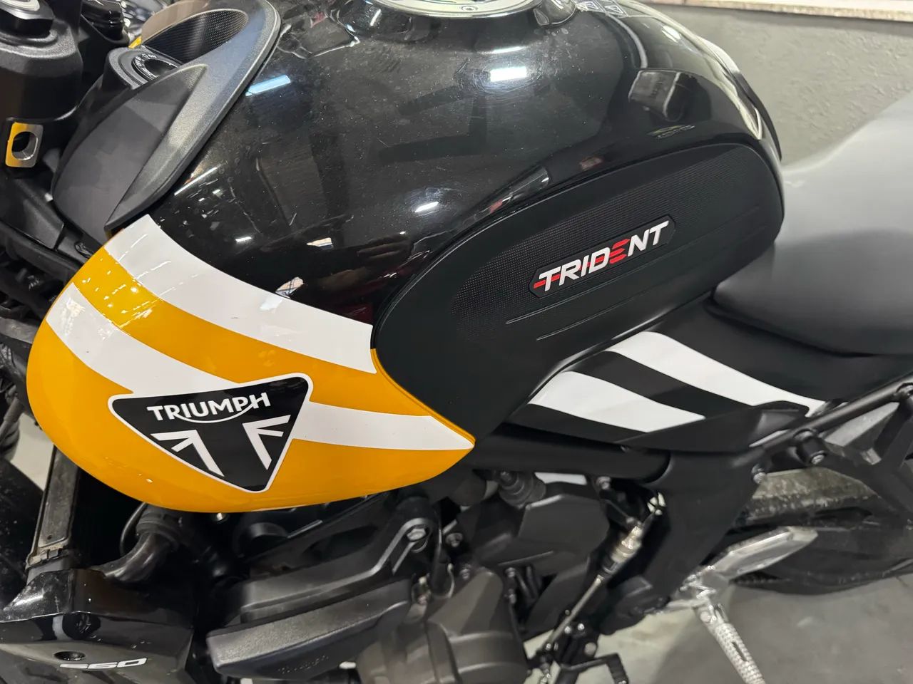 TRIDENT 660 ABS 2026  - Foto 4