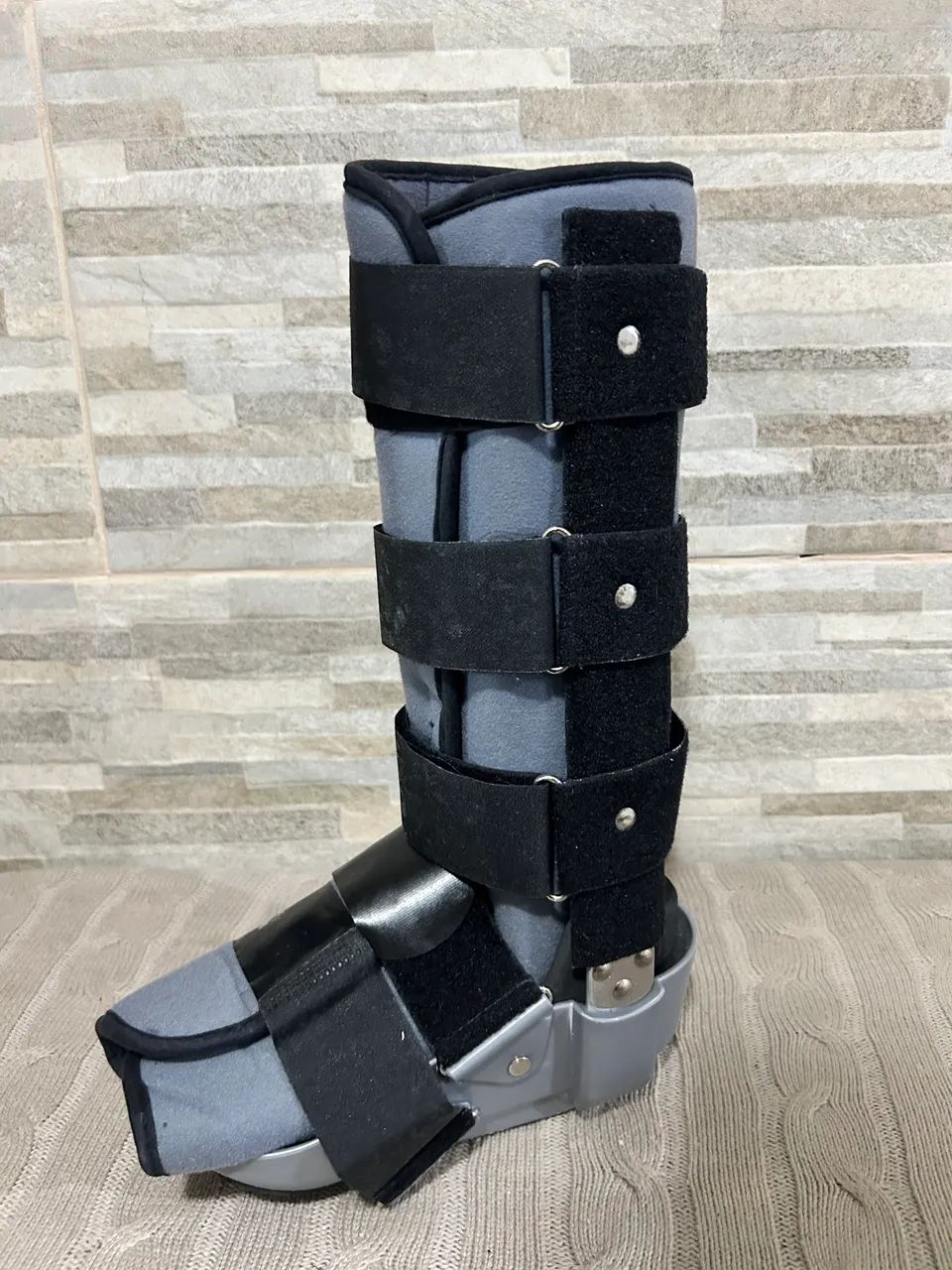 Bota ortopédica Salvapé média bilateral - Foto 3
