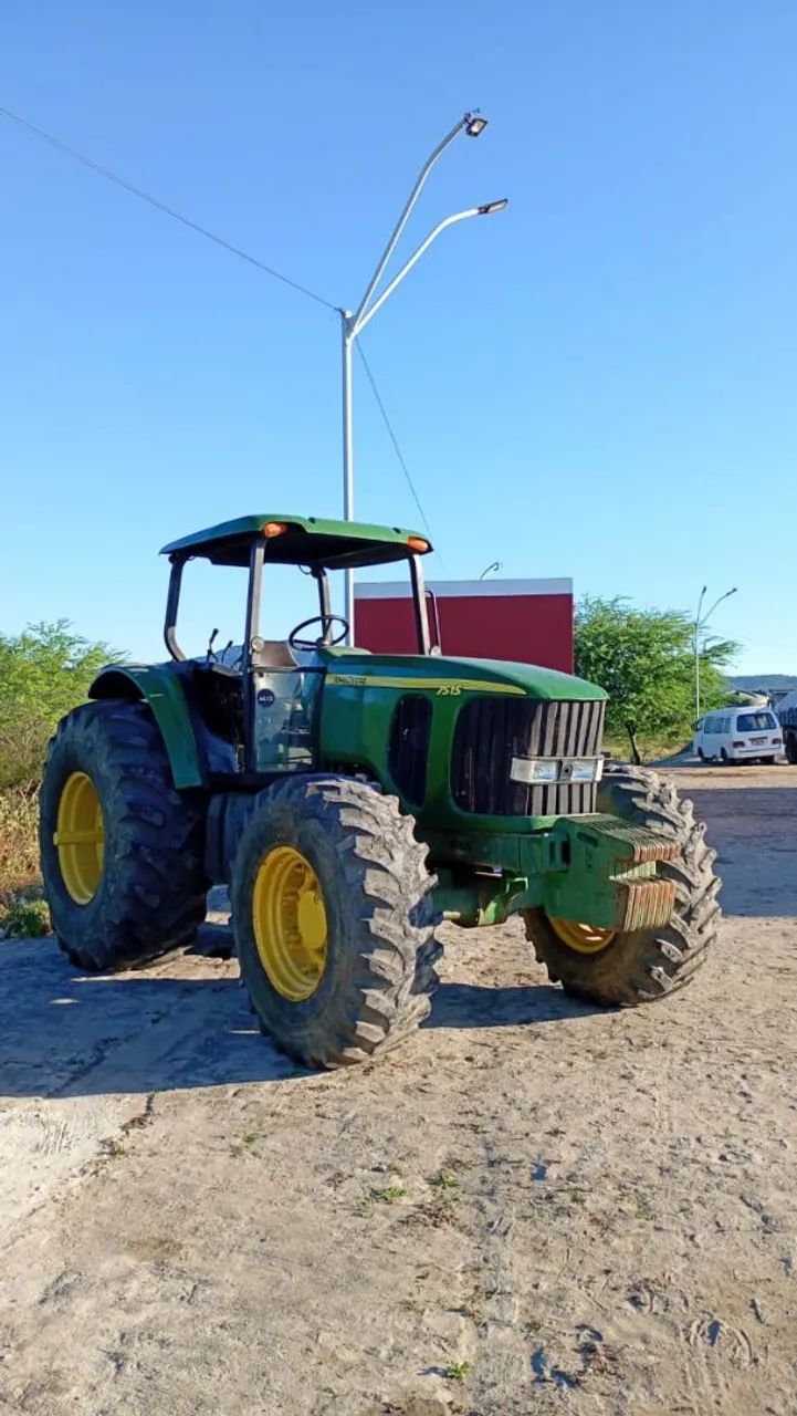 Trator 7515 John Deere Ano 2009 com gradão