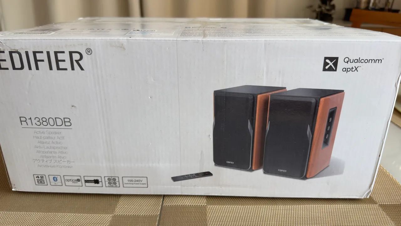 Caixa de som Edifier R1380DB