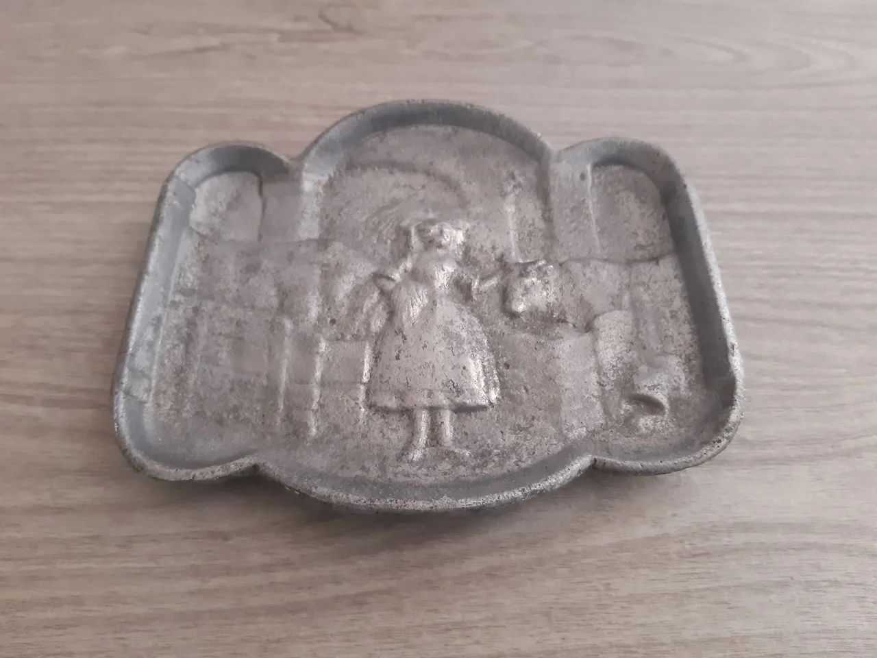 Cinzeiro Antigo em Metal - Foto 2