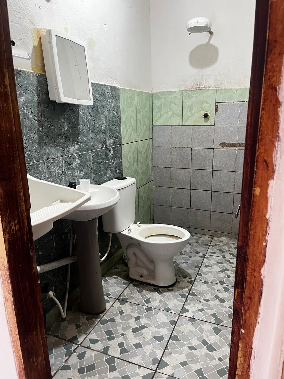 ALUGA-SE KITNET UM QUARTO  - Foto 4