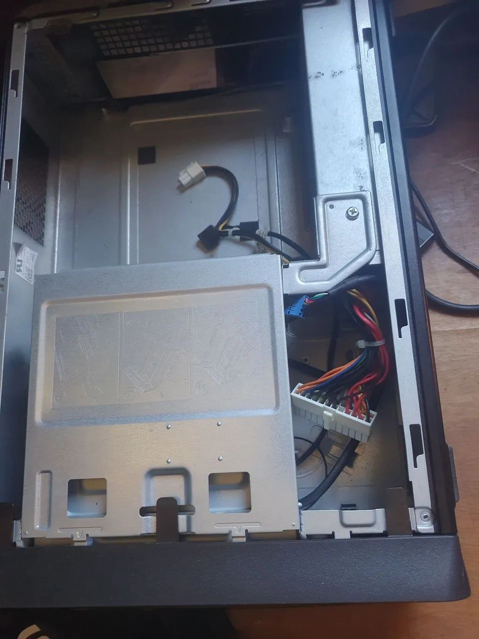 Gabinete Dell inspiron Com fonte, modelo D09S (e CD ROM) - Foto 3