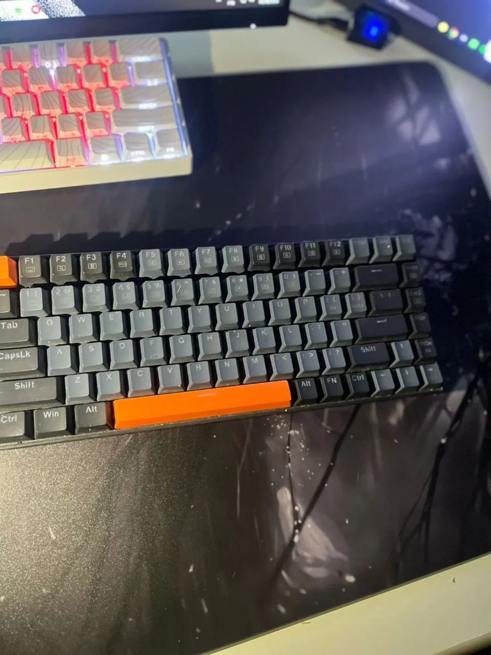 Teclado mecânico games K500a-b84 75% switch Red hotswap
