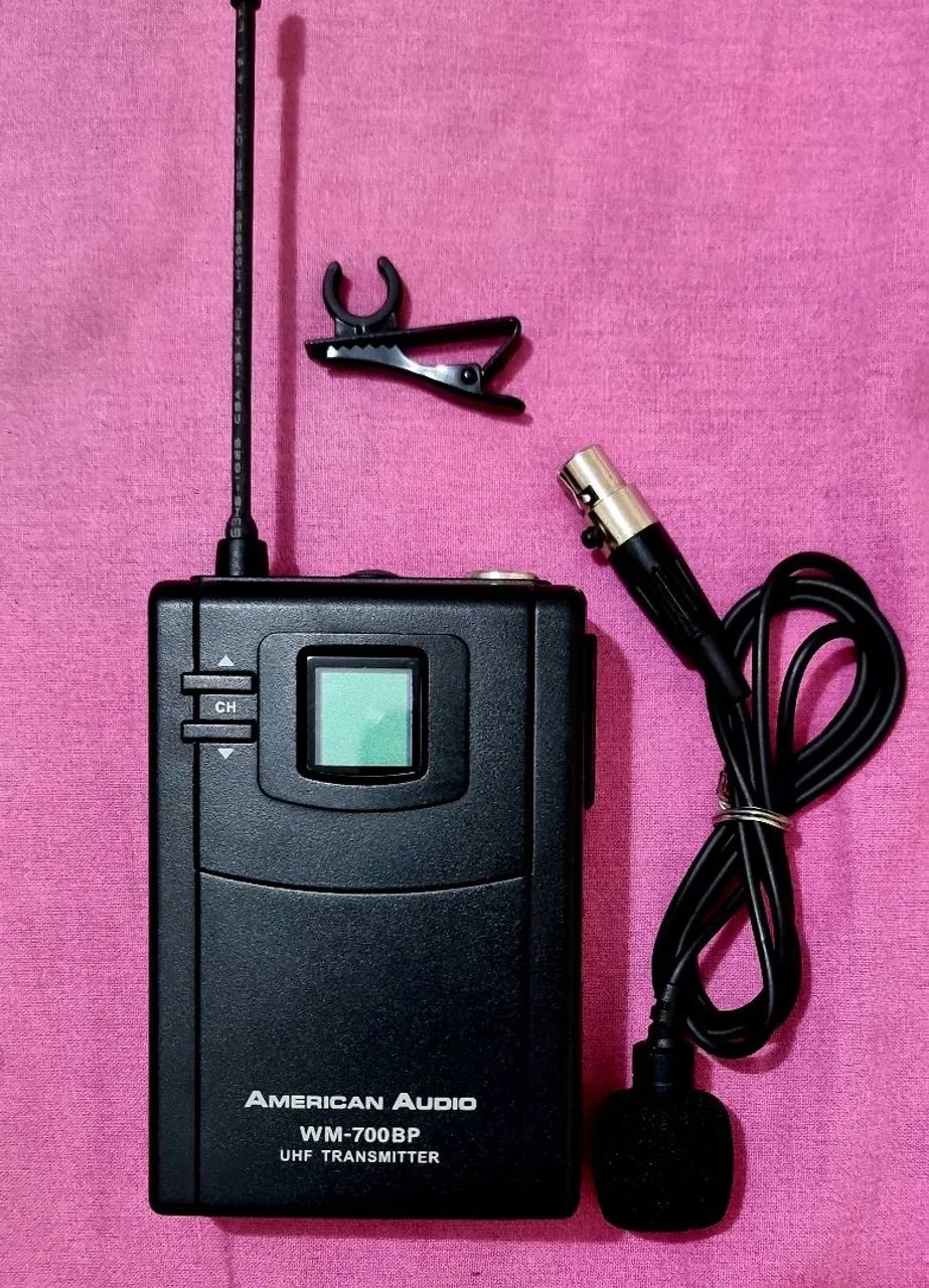 VENDO MICROFONE DE LAPELA: Valor R$ 550