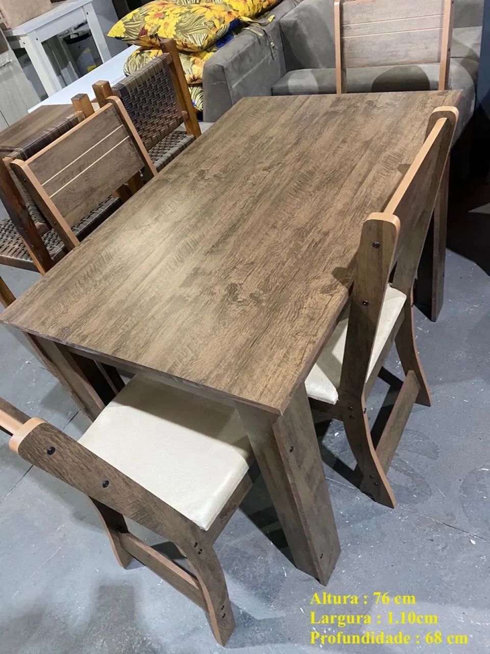 Mesa com 4 cadeiras - entregamos hoje 