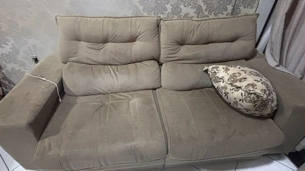 Sofá retrátil de 2 lugares 