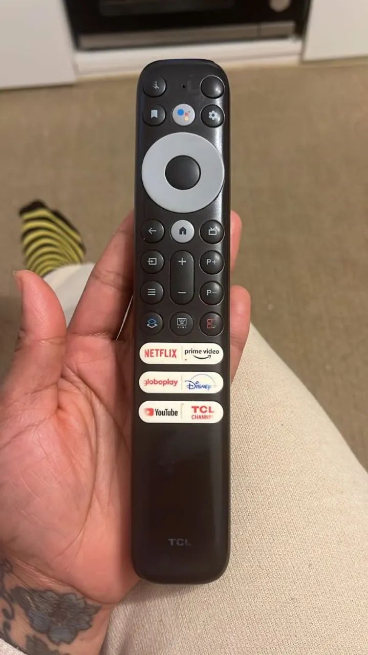 TV com tela quebrada, funcionando - Foto 4