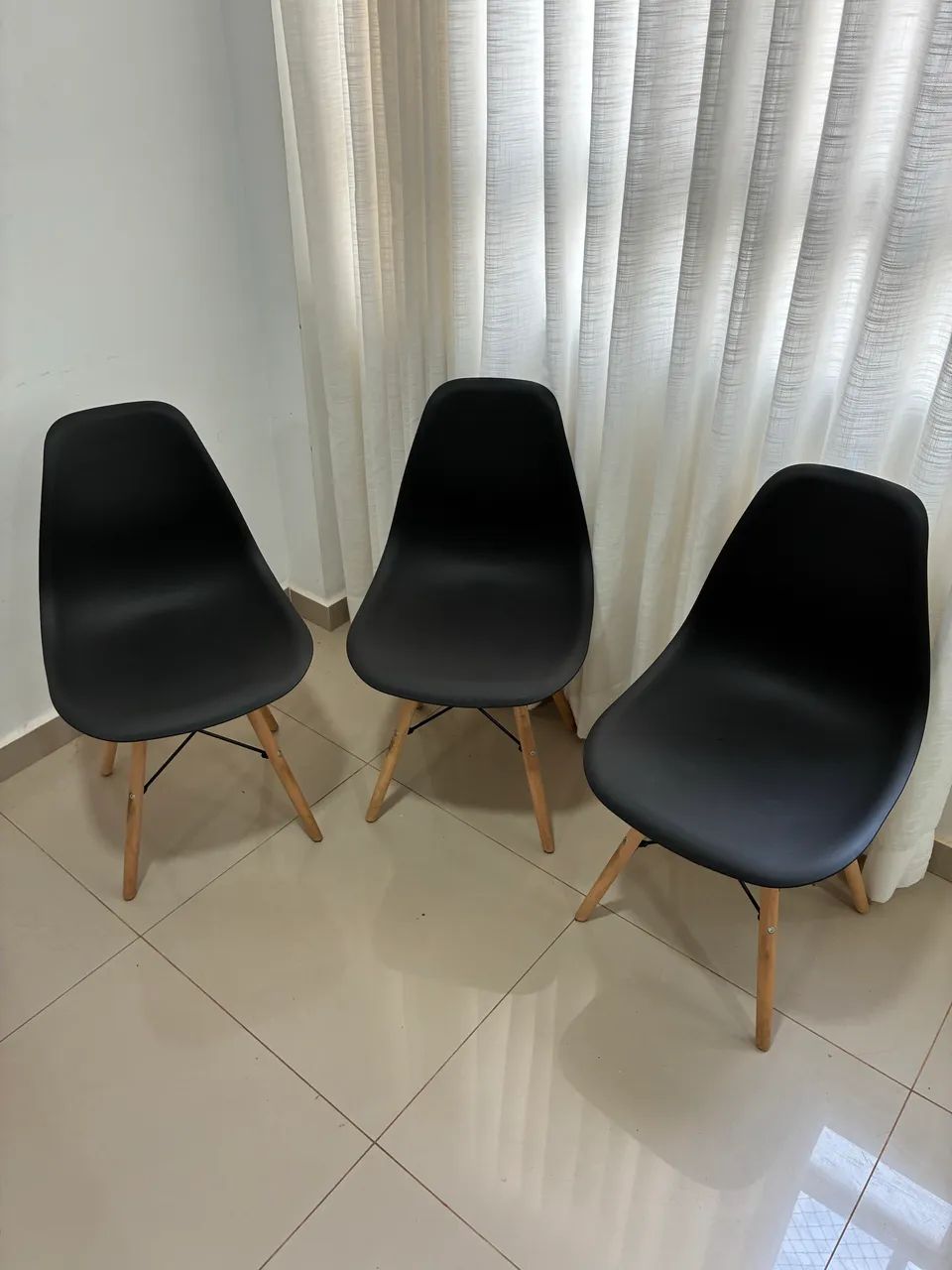 3 cadeiras Eames - preta  - Foto 4