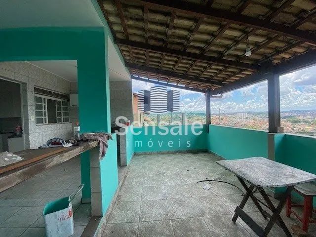 Casa a venda ideal para morar e investir!!
