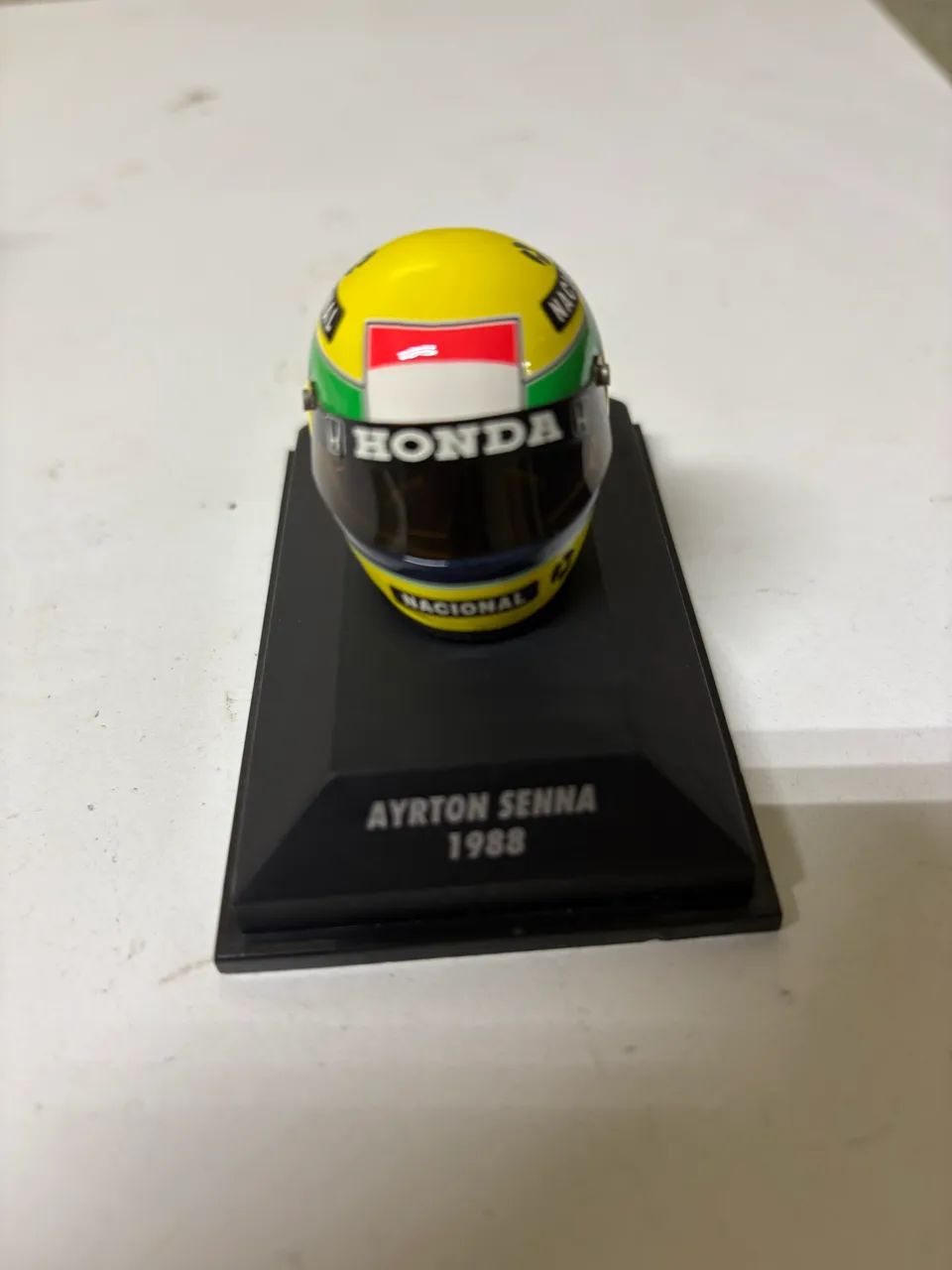 Minichamps Capacete Ayrton Senna 1988 - 1:8 - Foto 2