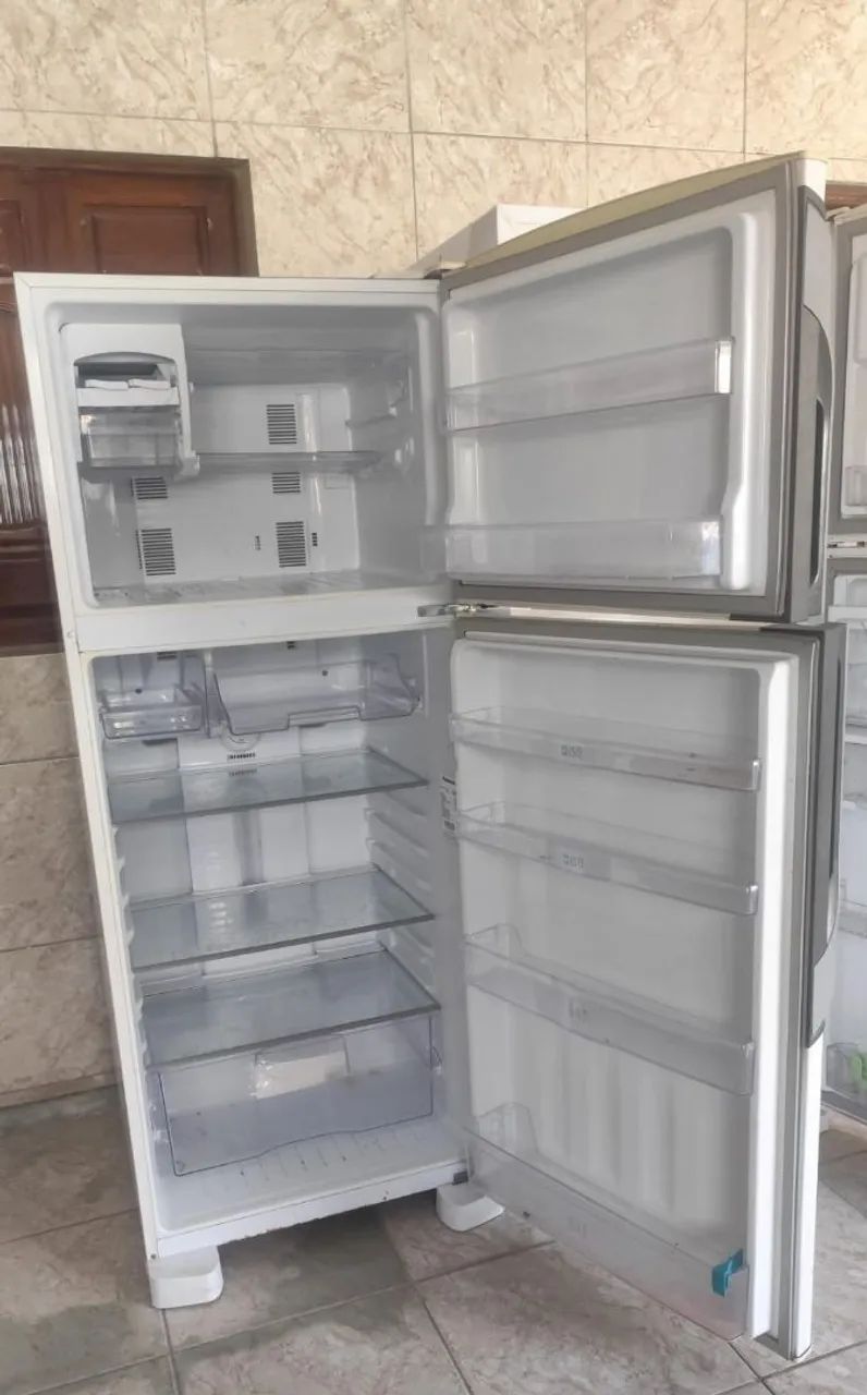 Geladeira Panasonic com garantia de 06 meses e entrega grátis  - Foto 2