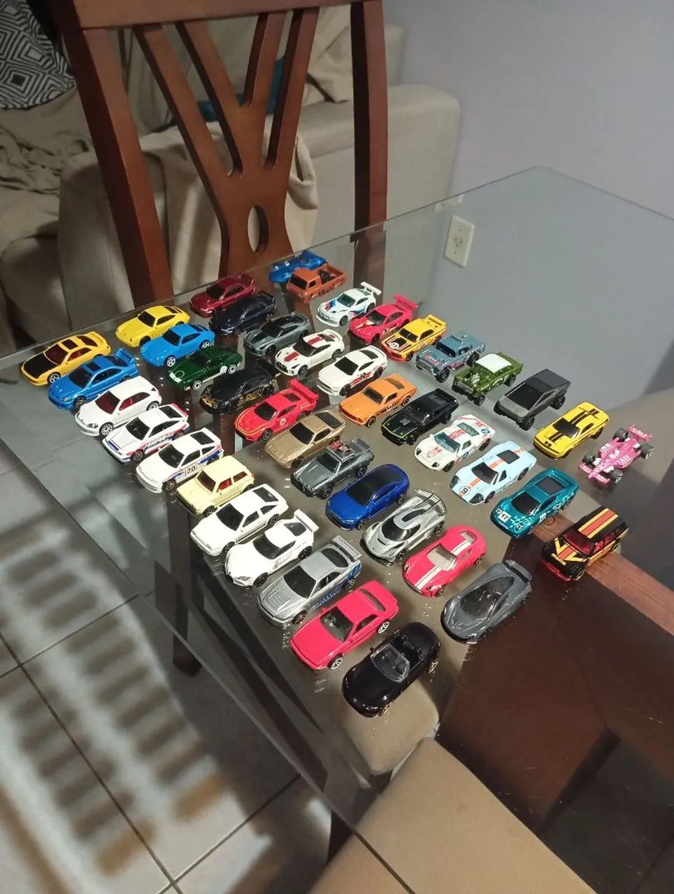 Vendo vários Hotwheels e Matchbox  - Foto 2