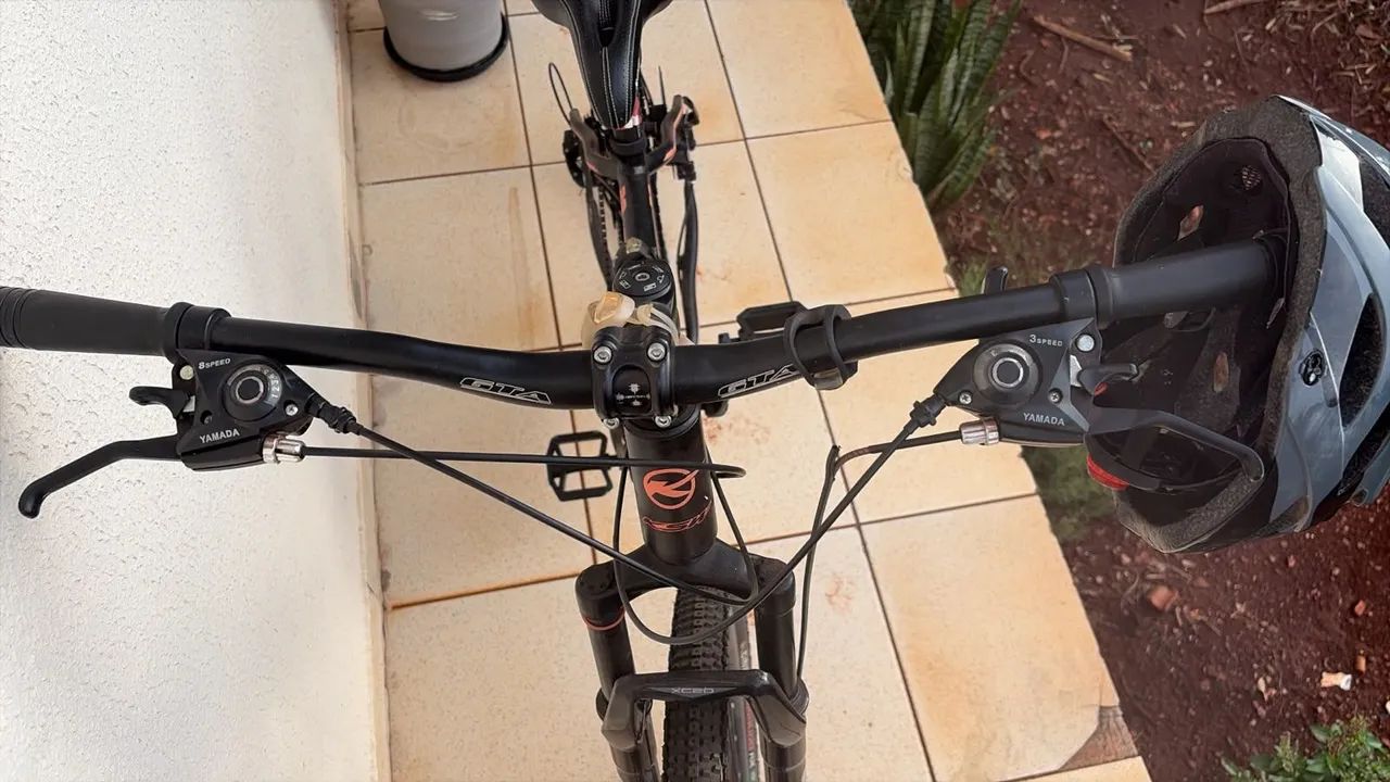 Bicicleta semi nova