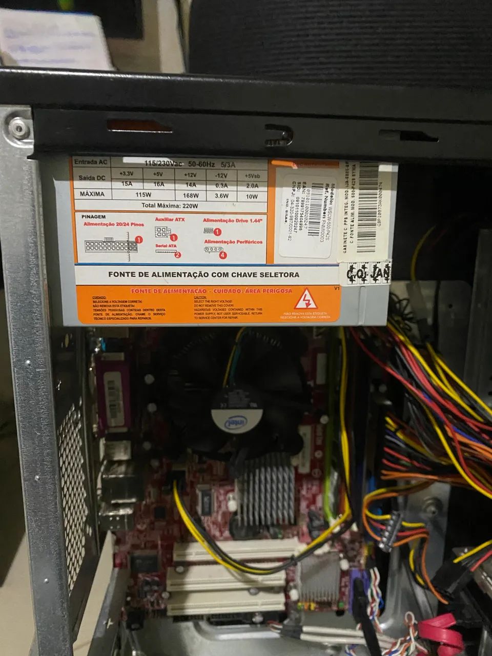 Fonte 220W barato e forte
