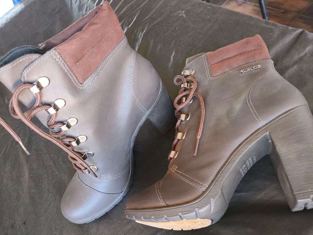 Bota coturno feminina 