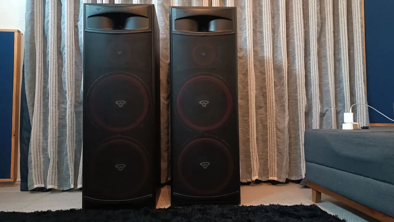 Par de caixas acústica cerwin vega XLS215  - Foto 3