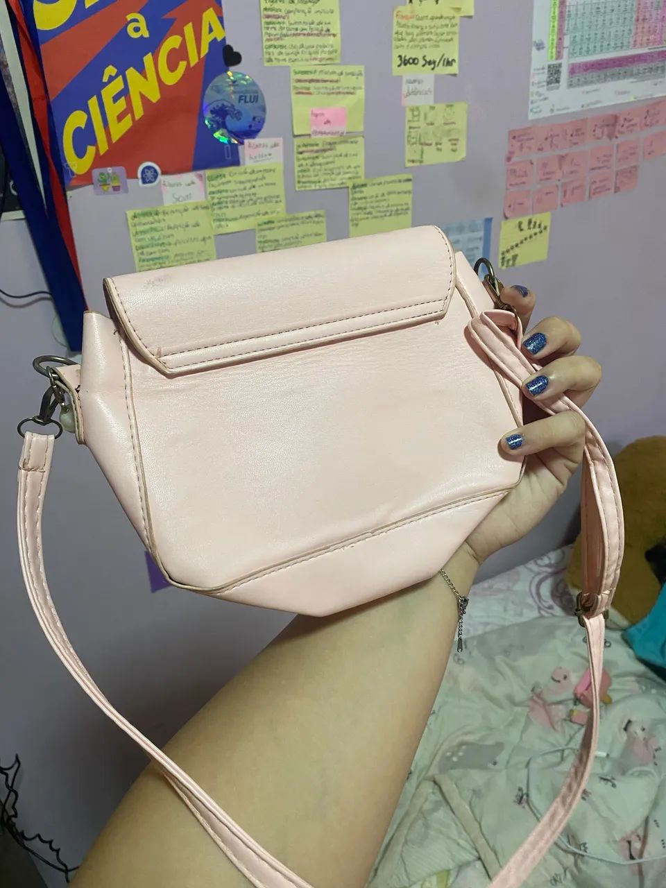 Vendo bolsa rosa com pérolas  - Foto 2