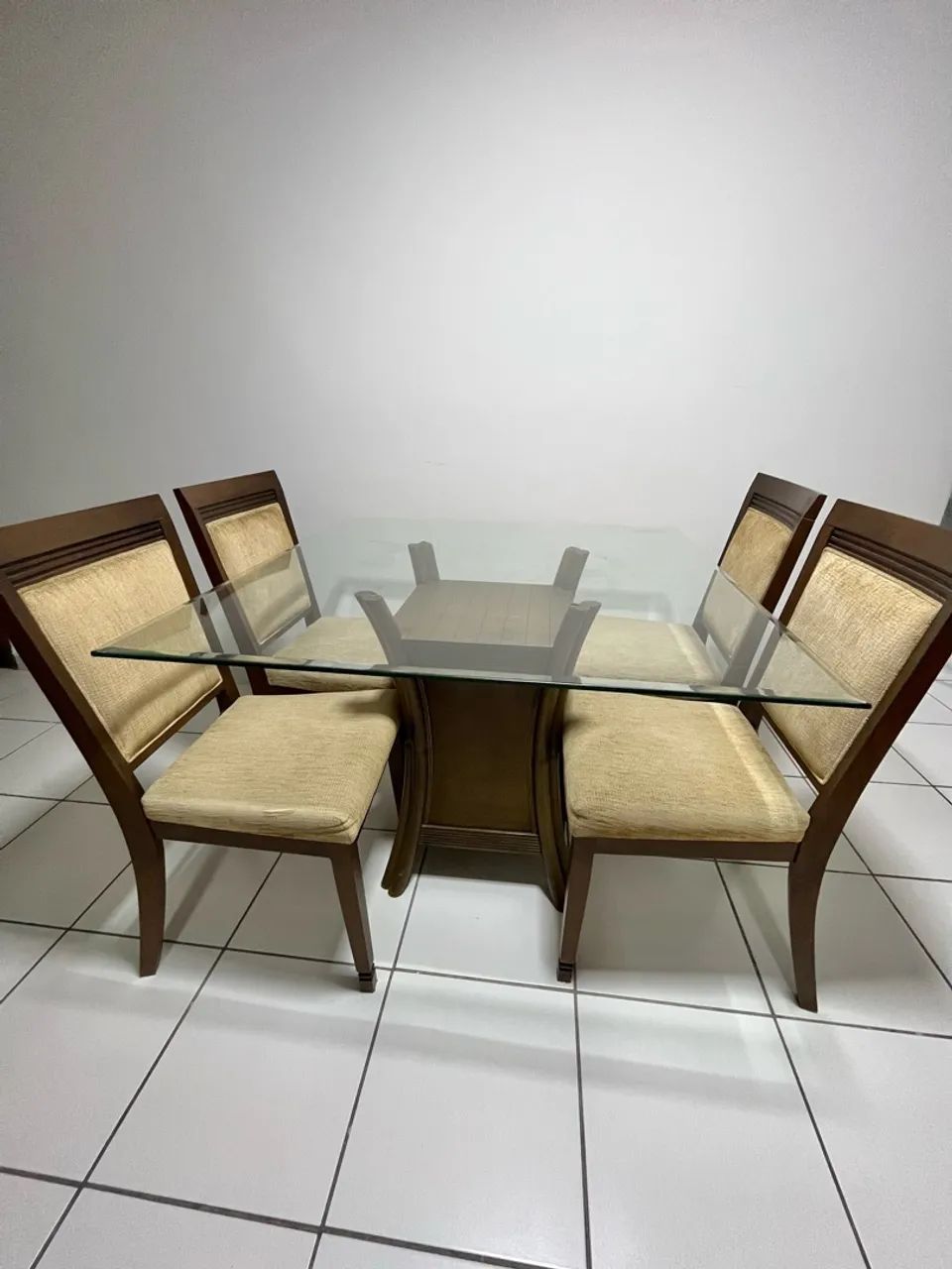 Mesa com 4 cadeiras - Foto 2