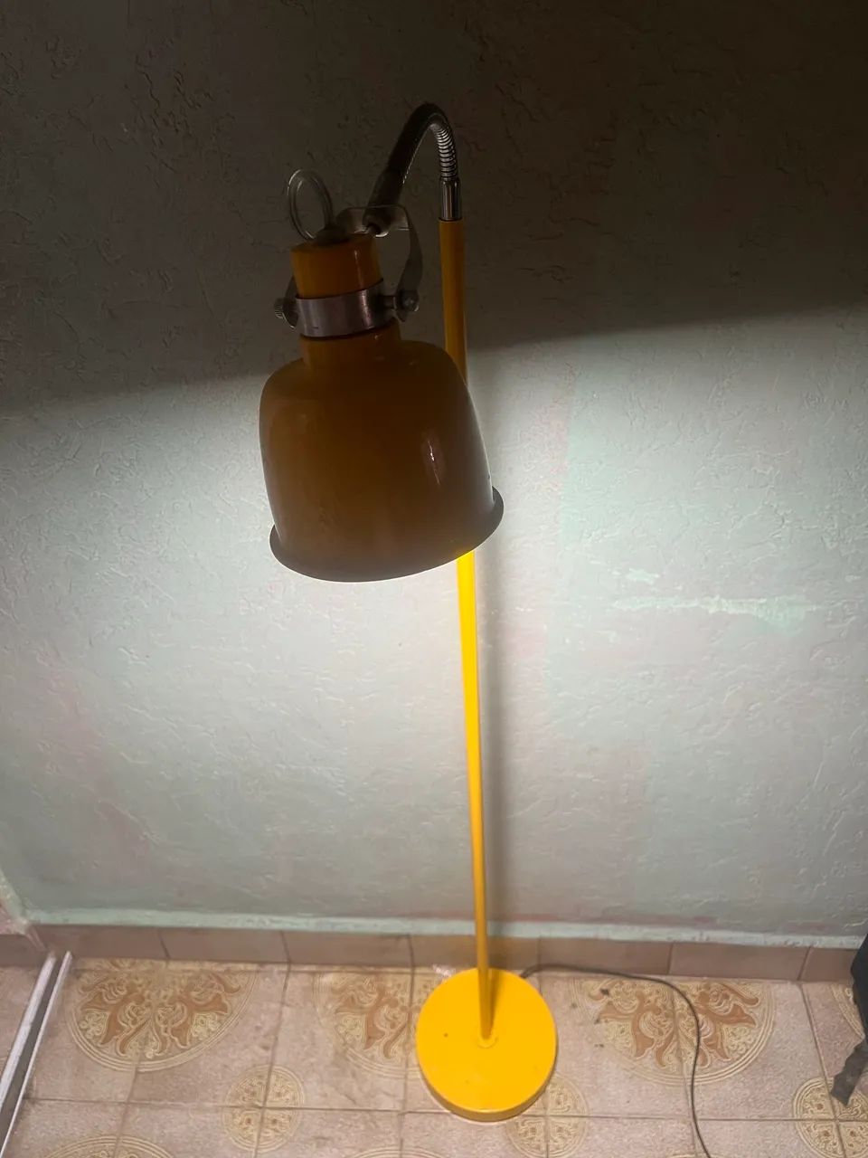 Luminária retrô, ótimo estado..! - Foto 5