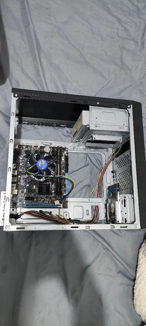 Gabinete com fonte placa e processador  - Foto 2