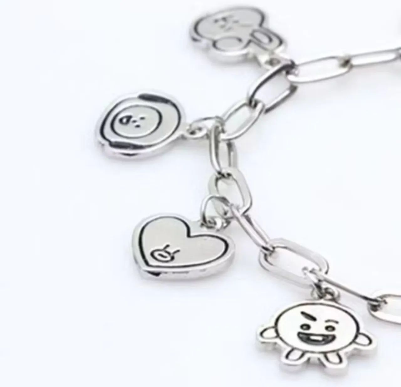 Kit 3 Pulseiras BTS BT21 prata - Foto 4