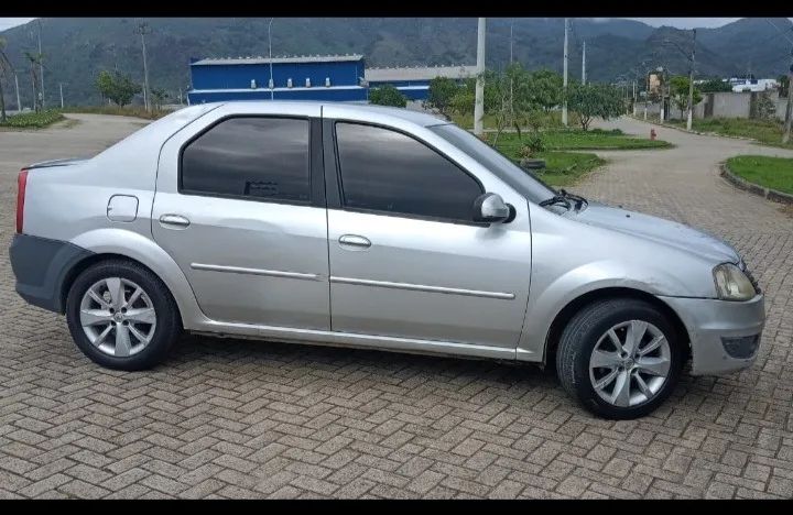 Renault Logan EXPRESSION HI-FLEX 1.6 8V 4P 2011