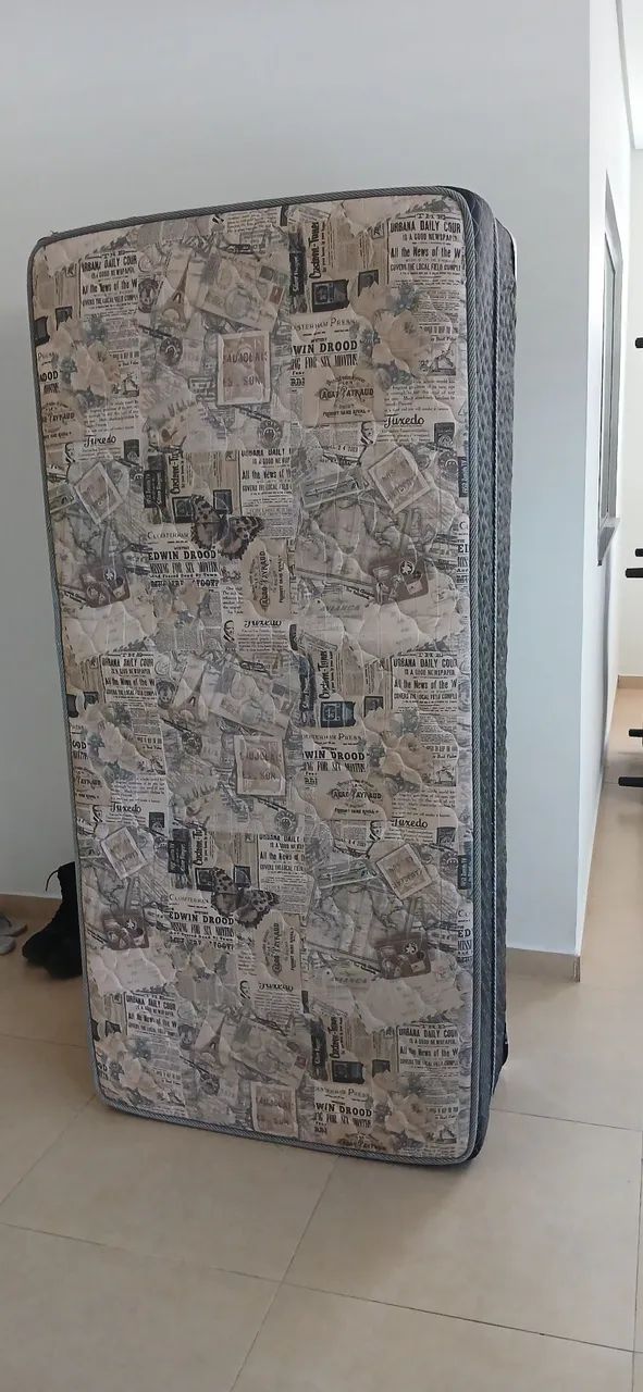 VENDE-SE 2 CAMAS DE SOLTEIRO 200 REAIS CADA  - Foto 4