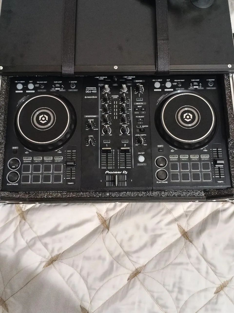 CONTROLADORA DDJ 400 SEMI NOVA E BEM CONSERVADA - Foto 2