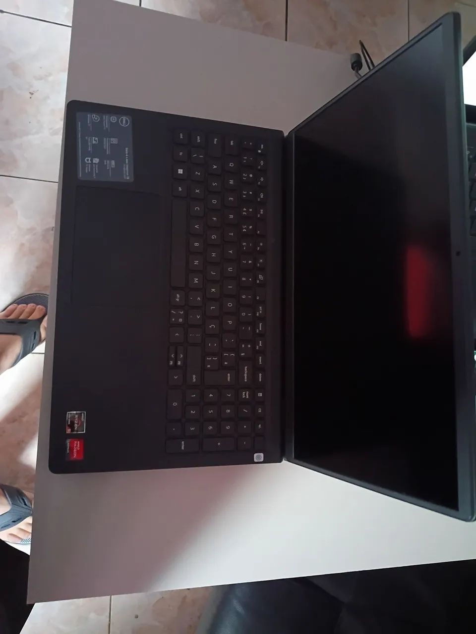 Notebook Dell zero sem marca de uso.