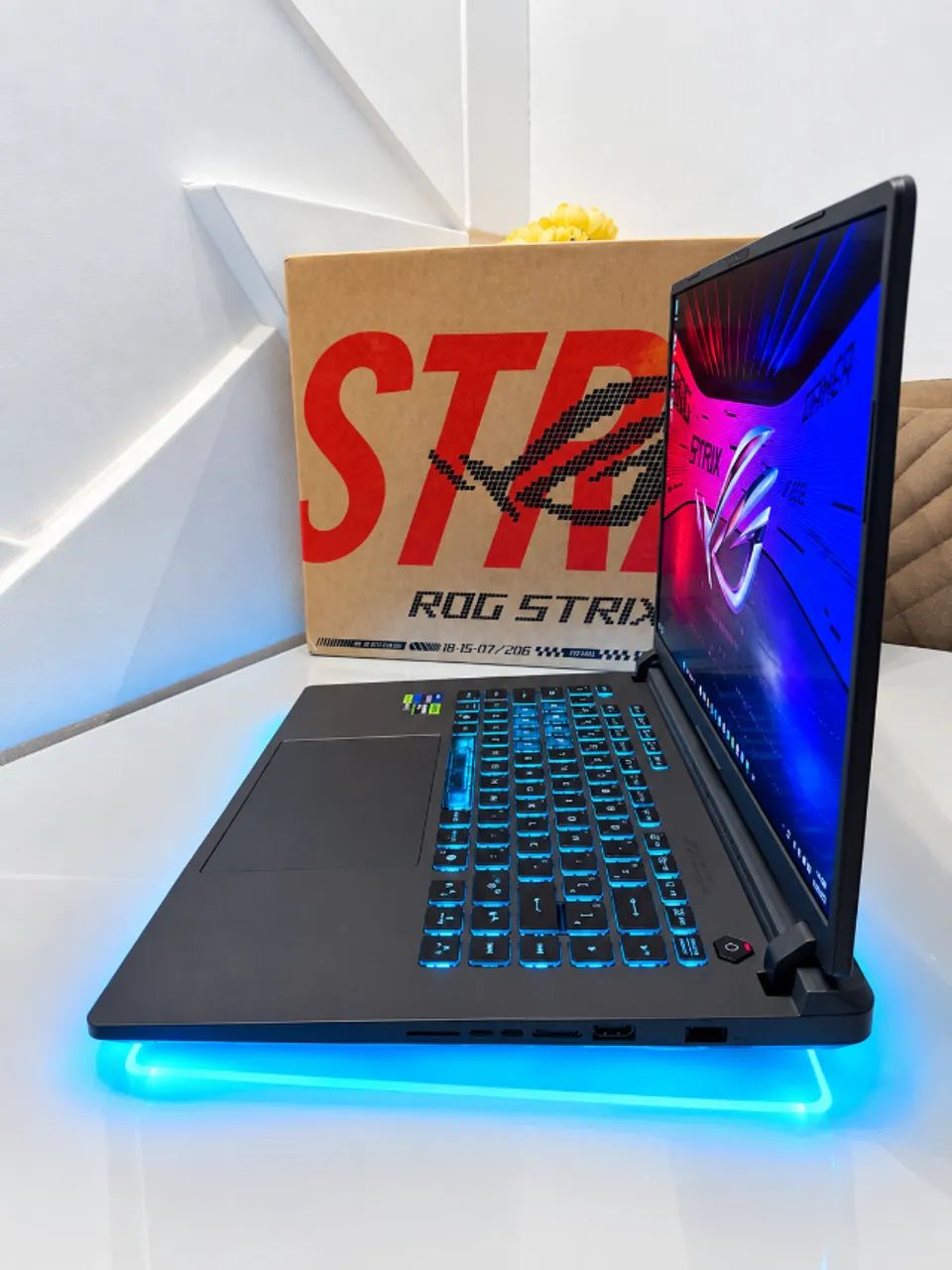 Notebook Gamer ROG Strix G16 - Core i9º14Gen RTX 5060  - Foto 3