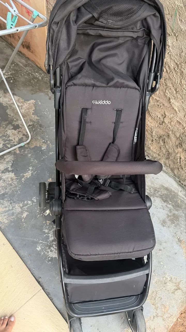 Carrinho de bebê pouco usado 