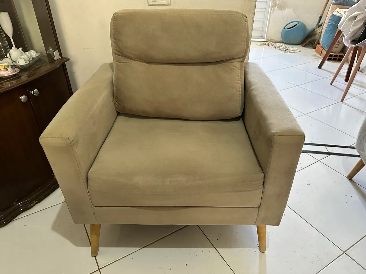 Sofá 2 lugares + duas poltronas - Foto 2