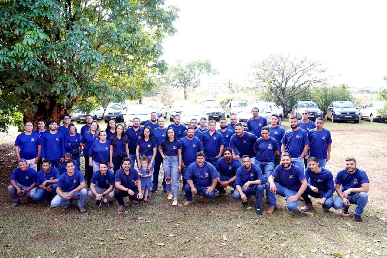 Contratamos jardineiros