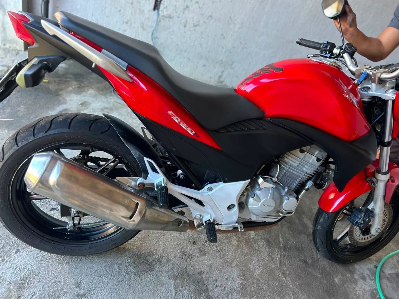 VENDO CB 300 2011 - Foto 2