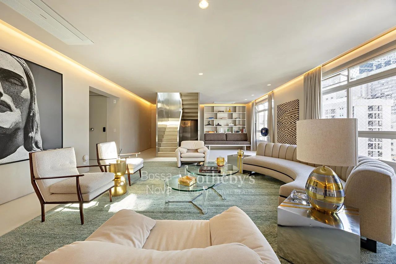 Cobertura com terraço amplo, jacuzzi e projeto assinado em localização central - Foto 2