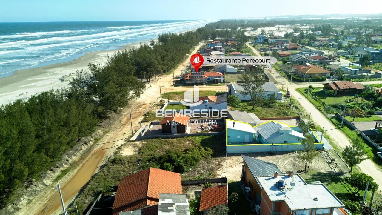 Casa três quartos e com piscina em balneário Dunas do Sul - Foto 2