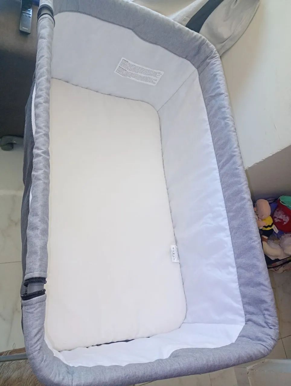 Berço portátil Cosco Pluggy (Nunca Usado) - Foto 6