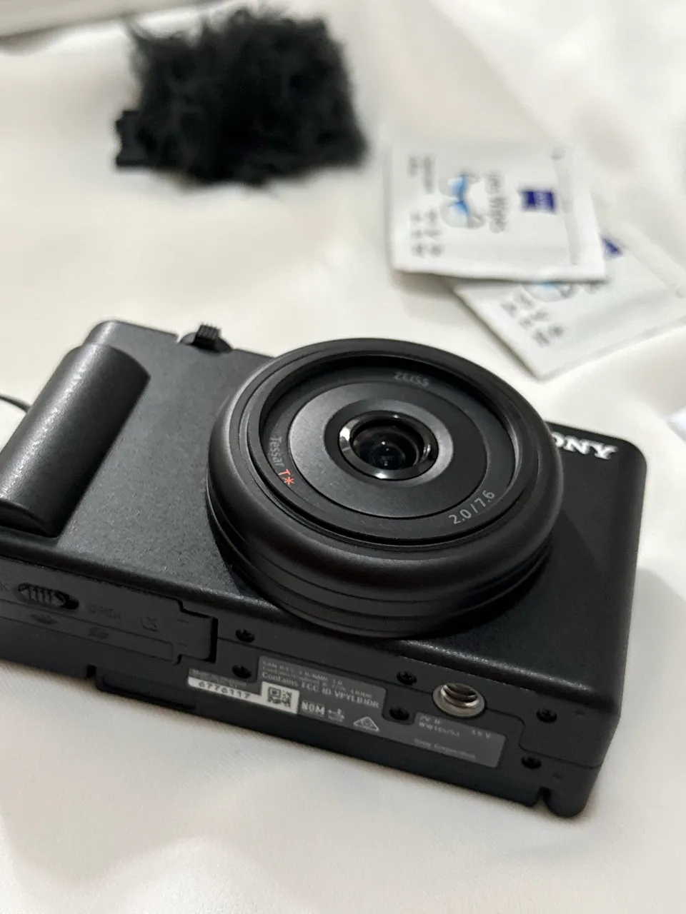 Câmera Sony ZV-1 II ZV-1M2 Preta 4K Vlog Lente 18-50mm com Caixa