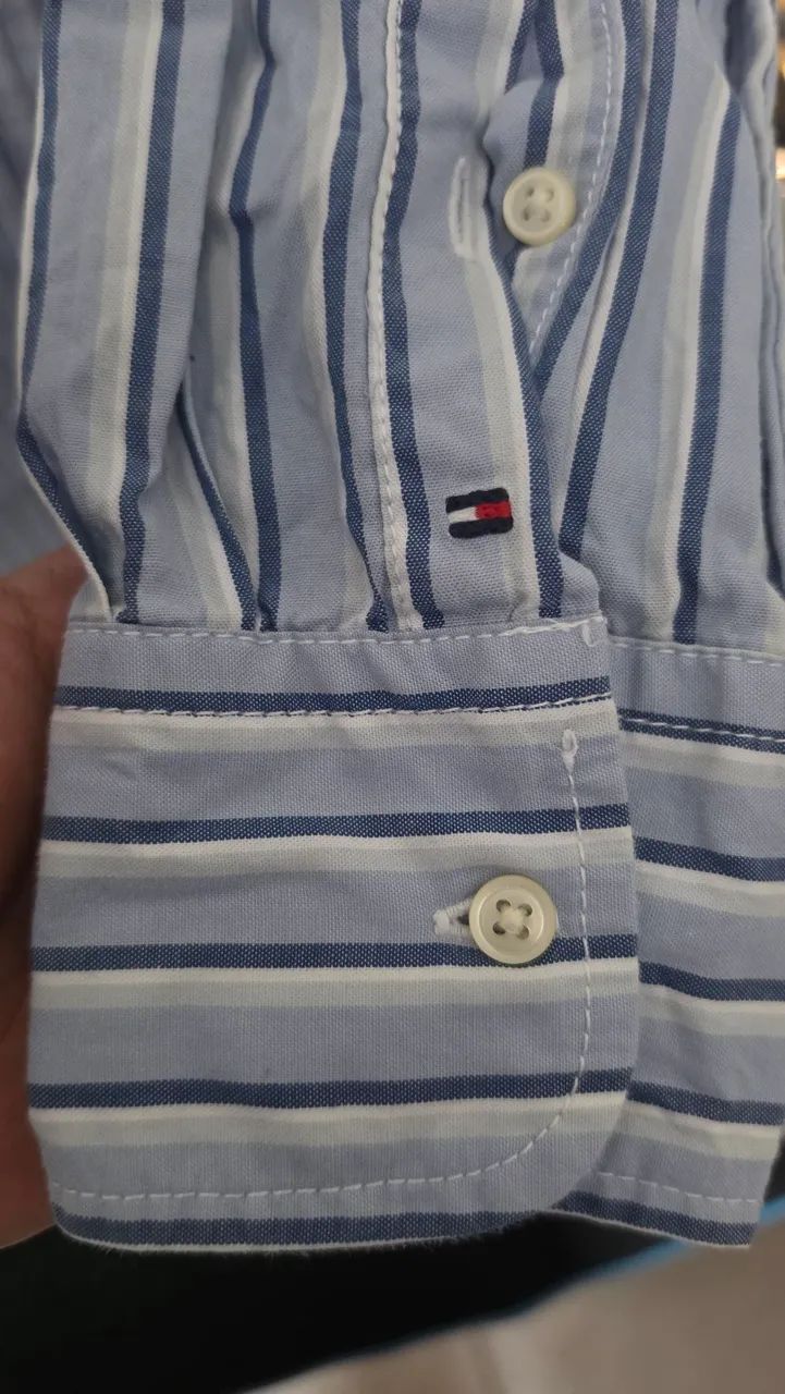 Camisa Tommy Hilfiguer - tamanho M - Foto 4
