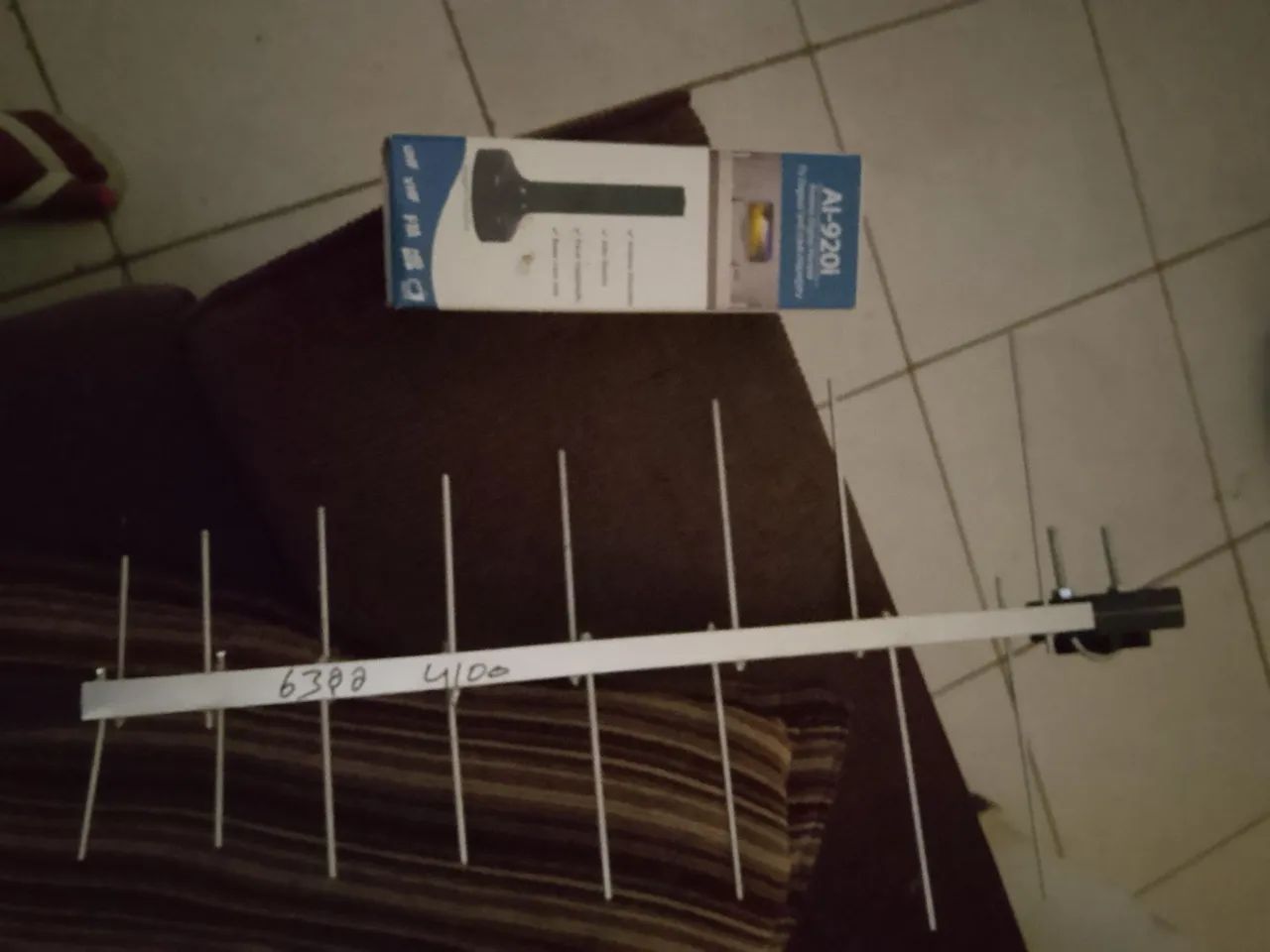Vendo duas antenas uma digital e uma normal 