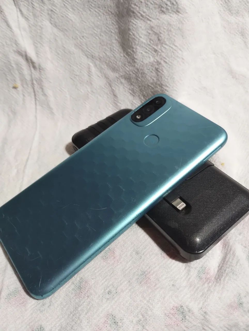 Celular com carregador portátil 